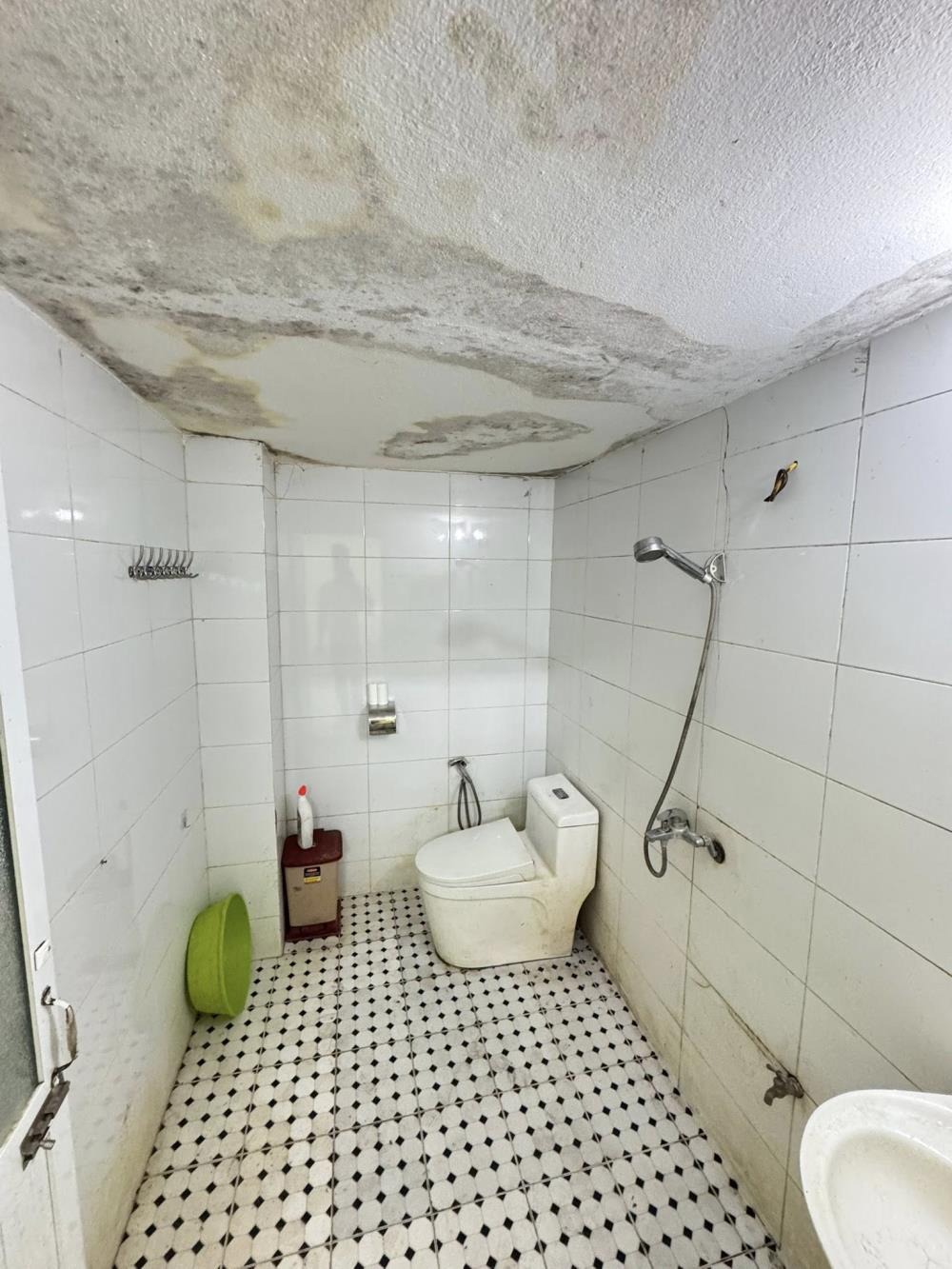 Bán nhà mặt tiền, chợ Khâm Thiên - 45m2 - 2 tầng - 3.5m - Giá 6.45 tỷ