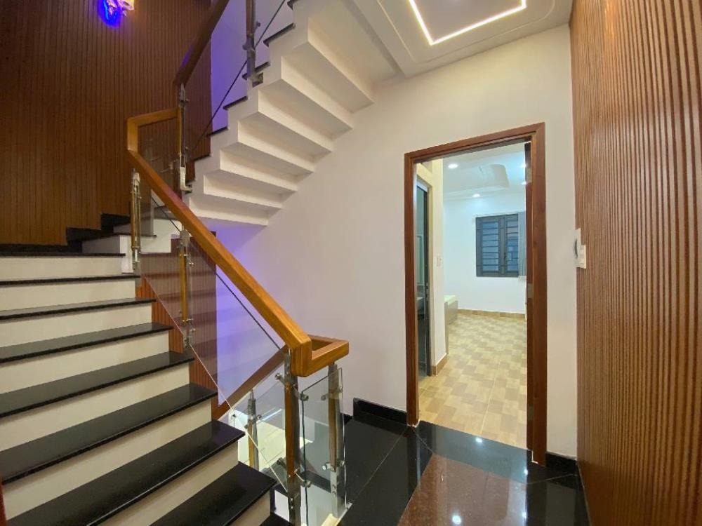 Bán nhà Tân Phú 76m2, 3 tầng, 8.9 tỷ - Vườn Lài, Hẻm Xe Hơi