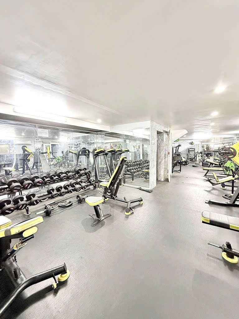 Bán Mặt Tiền VIP 6 Tầng Thang Máy, Có Hầm - Ngay Công Viên Gia Định