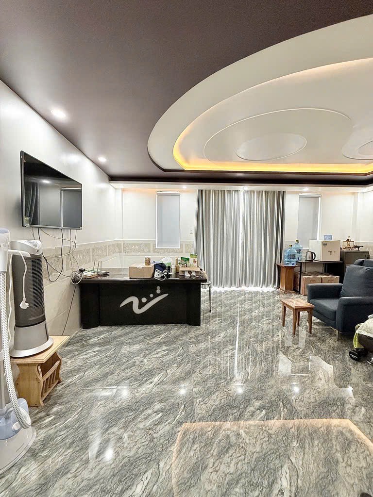 Bán Mặt Tiền VIP 6 Tầng Thang Máy, Có Hầm - Ngay Công Viên Gia Định