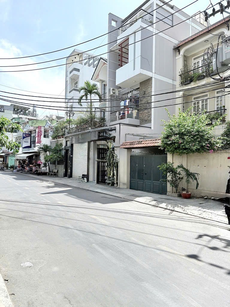 Bán Mặt Tiền VIP 6 Tầng Thang Máy, Có Hầm - Ngay Công Viên Gia Định