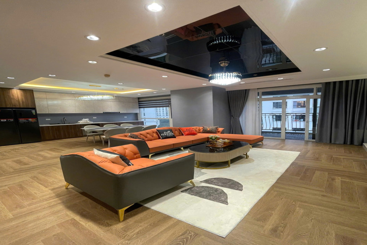 Bán Căn Hộ Cao Cấp Royal City R2 – 181m² – Tầng Thấp – 4PN – Ban Công Tây Nam – Đông Nam
