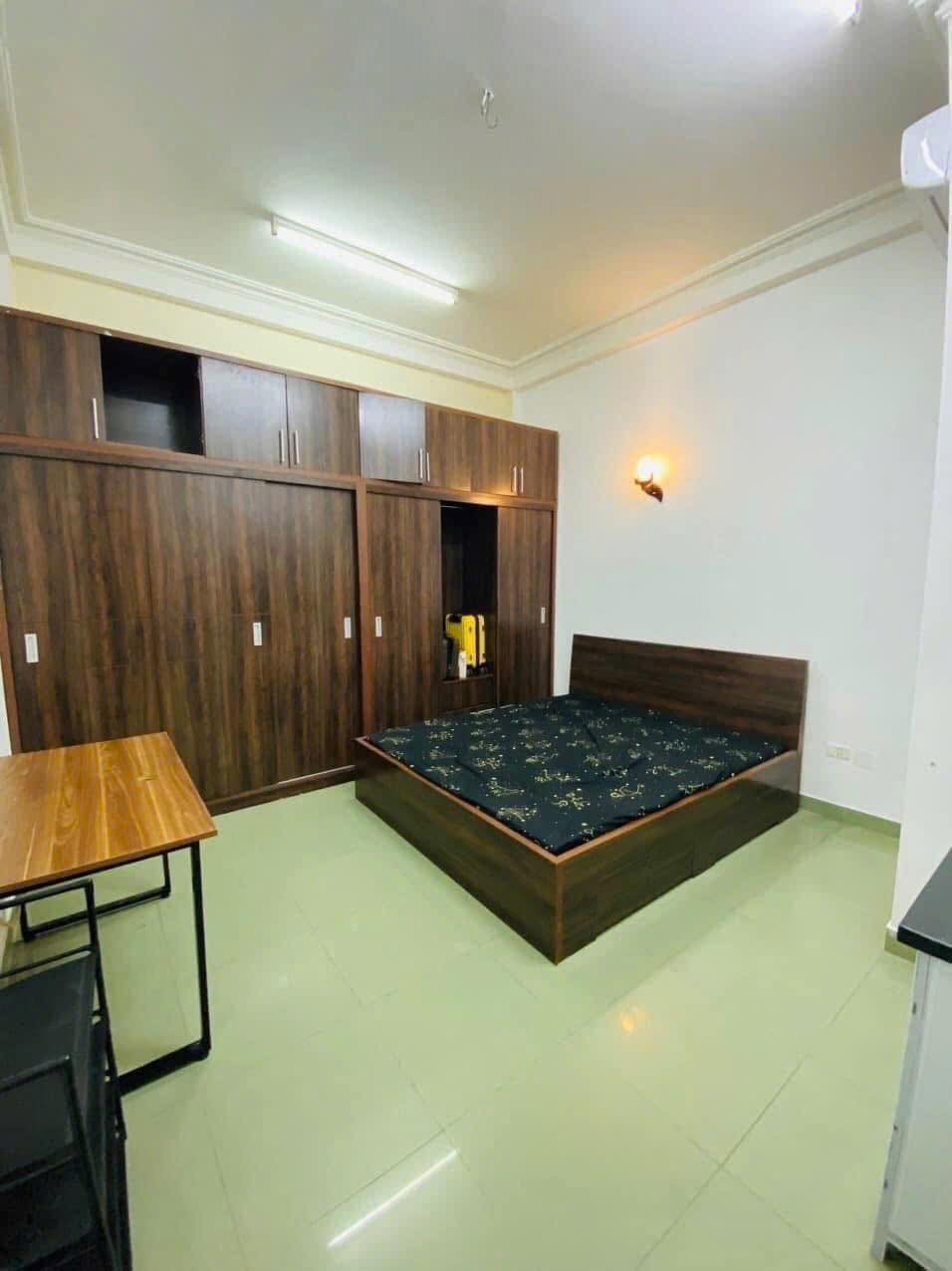 Nhà 62m2, 11 Phòng Khép Kín, Doanh Thu >300TR/Năm - Trung Tâm Ba Đình
