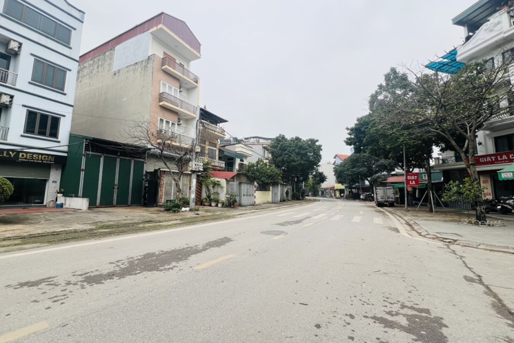 BỒ ĐỀ,LONG BIÊN 30tỷ 115m MẶT PHỐ VỈA HÈ KINH DOANH CHO THUÊ,VĂN PHÒNG