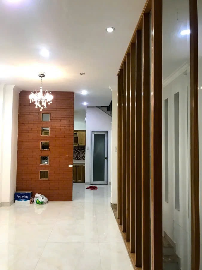 Nhà 4 Tầng, Hẻm 8m, Tân Phú: Vừa Ở Vừa Kinh Doanh - Giá 7.5 Tỷ