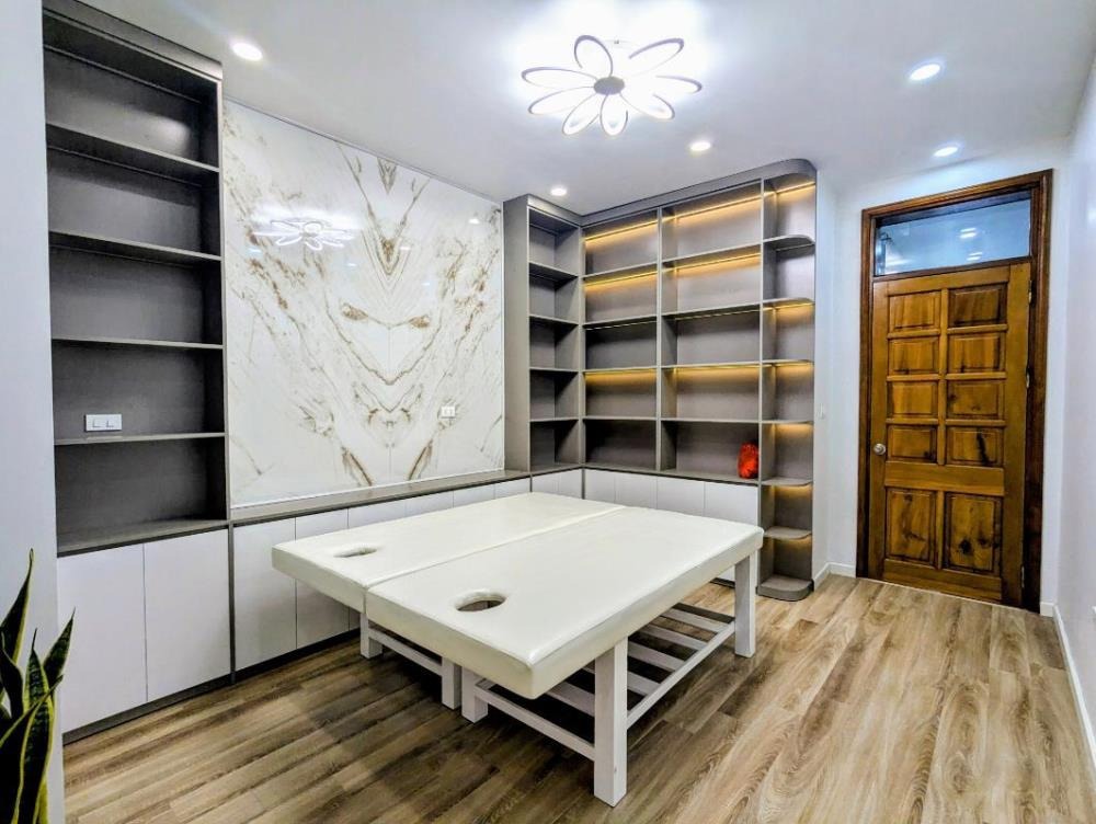 Bán Gấp Nhà Mặt Phố Ba Đình: 5 Tầng, Thang Máy, Giá 26.2 Tỷ