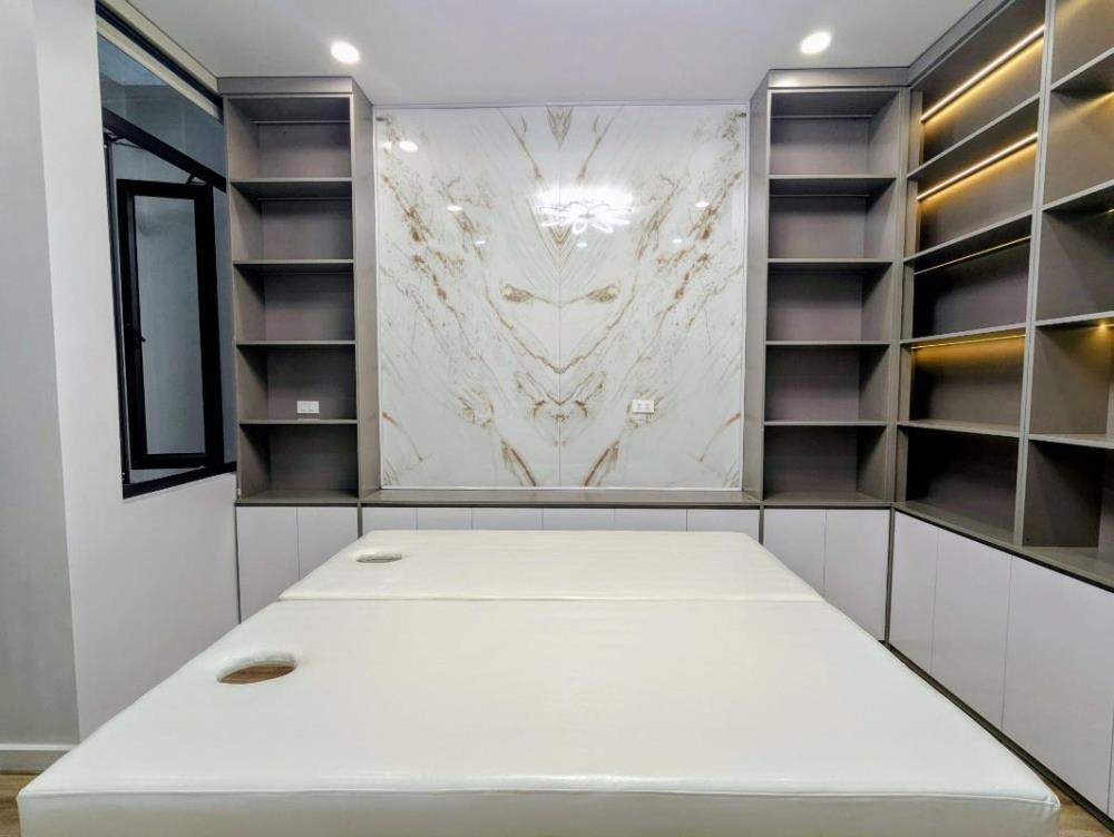 Bán Gấp Nhà Mặt Phố Ba Đình: 5 Tầng, Thang Máy, Giá 26.2 Tỷ