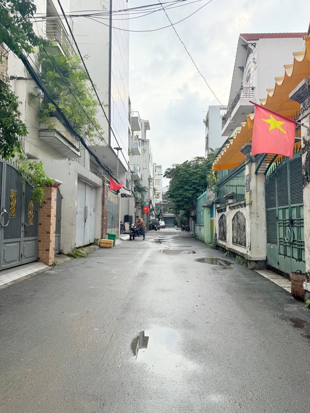 Trung Tâm Tân Bình: Hẻm Xe Hơi, 82m2, Vị Trí Vàng Kinh Doanh - 11 Tỷ