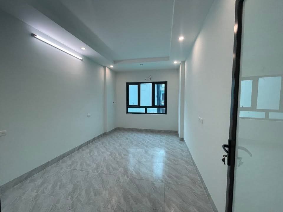 Bán nhà phân lô Hồ Đền Lừ - 40m2 - 8.65 tỷ - 15m ra ô tô - Gần Hồ Đền Lừ