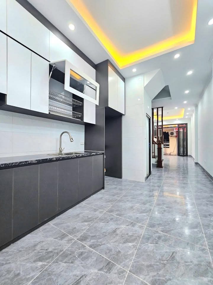 Bán nhà phân lô Hồ Đền Lừ - 40m2 - 8.65 tỷ - 15m ra ô tô - Gần Hồ Đền Lừ