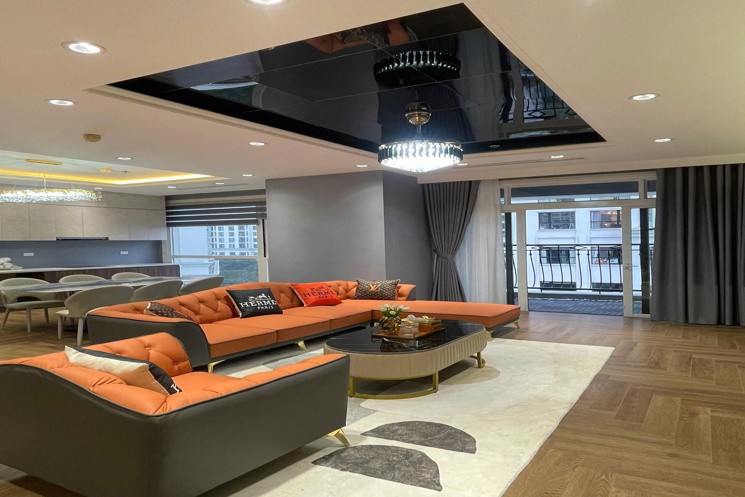 Bán Căn Hộ  Royal City 130m² – 2PN Rộng Rãi – View Đẹp – Tầng Cao – Hướng  Mát Mẻ