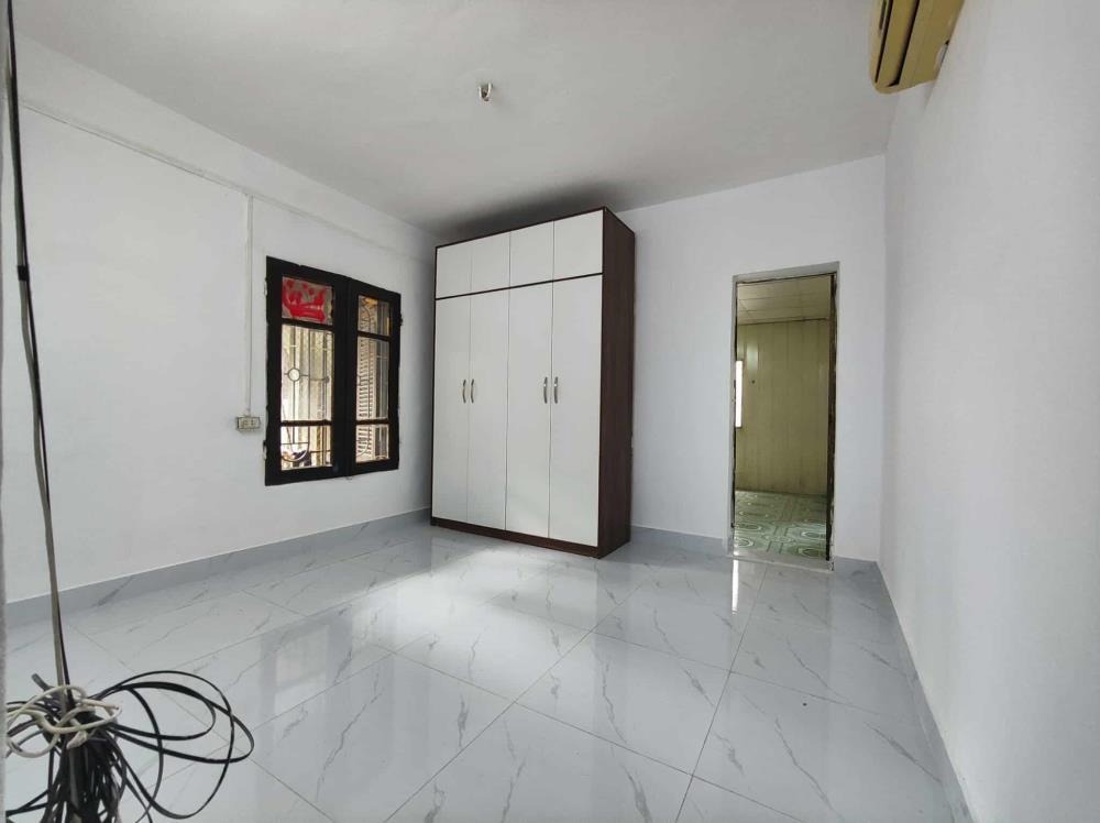 Cho Thuê Nhà Tập Thể Vũ Thạnh, Giảng Võ, 85m2, Đẹp, Thoáng Đã Nội Thất