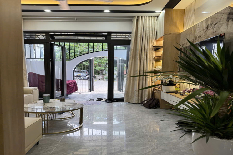 Chỉ hơn 4 tỷ – Nhà đẹp 3 tầng – Kiệt ô tô tránh – Sát biển Nguyễn Chánh- Liên Chiều.
   •   Nhà 3