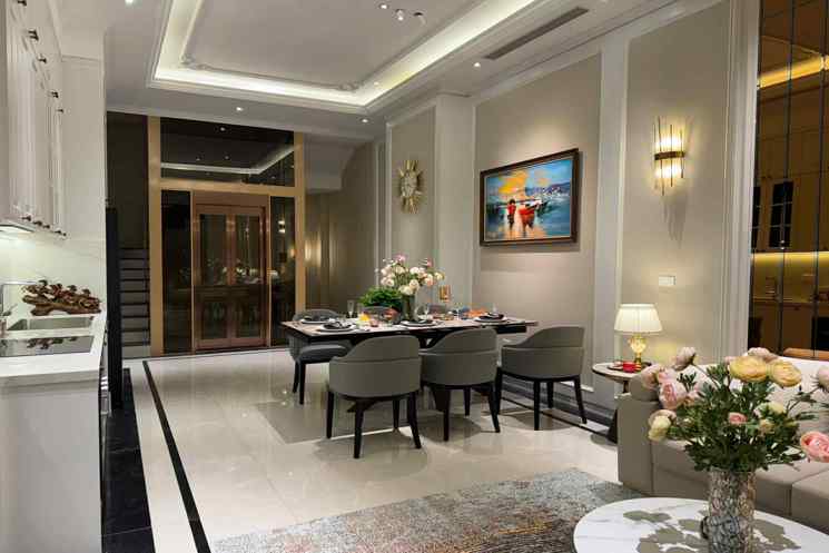 bán nhà 8 tầng thang máy, full nội thất, gần Aeon Long Biên, ôtô tránh, kinh doanh, cách cầu Trần