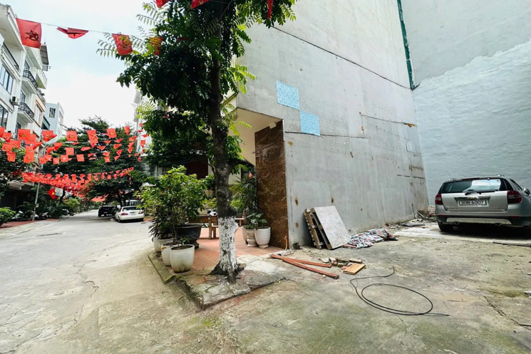 BÁN ĐẤT LIỀN KỀ VĂN KHÊ 50M, GẦN PHỐ, Ô TÔ VỈA HÈ, KINH DOANH 15.2 TỶ
