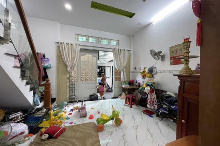 Ngay Đại Học Văn Lang Cạnh Chợ Gò Vấp