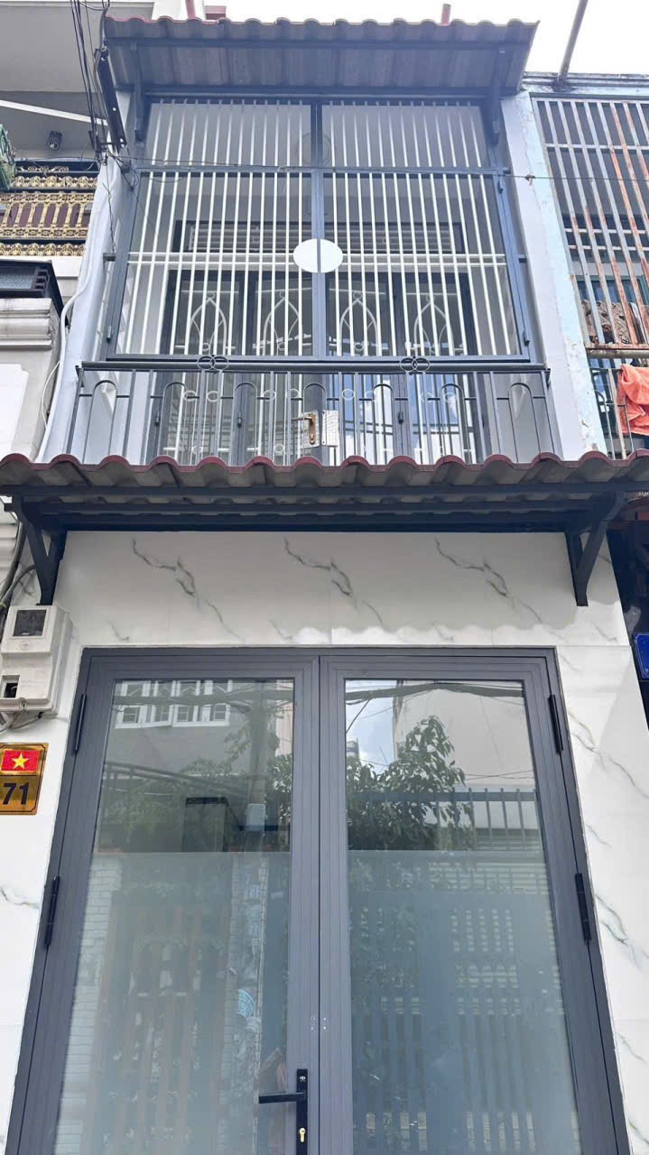 Nhà Mặt Tiền Tân Phú - Giá 2.6 tỷ - 1 Lầu 1 Phòng Ngủ - Vị Trí Đắc Lộc