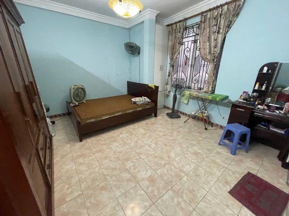 Bán Đất - Tặng Nhà Khâm Thiên: 5 Tầng, Mặt Tiền Rộng, Vị Trí Đắc Địa