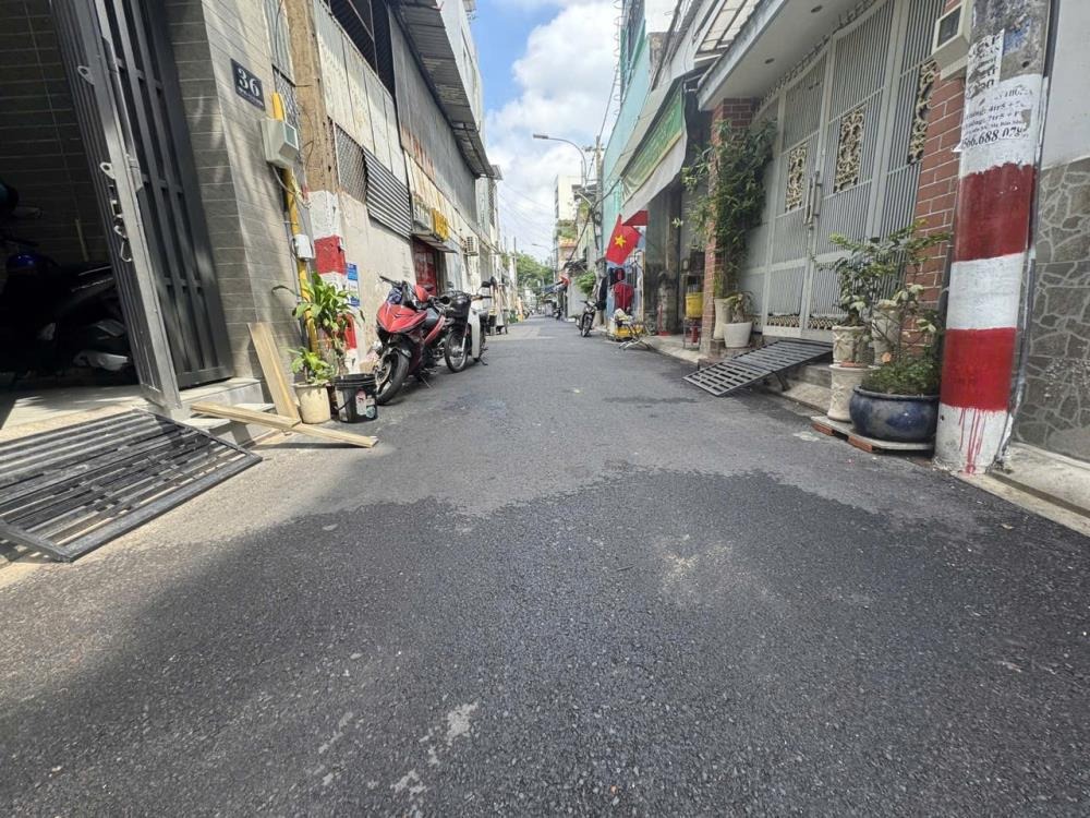 Bán Nhà Mặt Tiền Tân Bình - 48m2, 2 Tầng, Giá 9.795 Tỷ - Vị Trí Đắc Địa