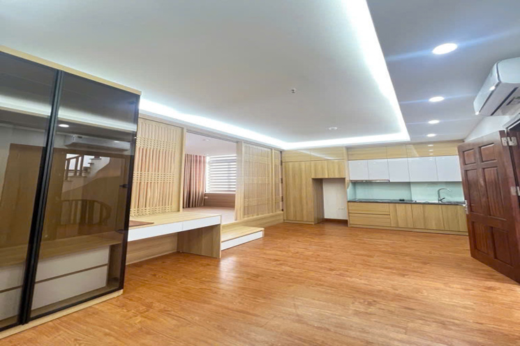 Siêu hót Nhà Tây Hồ 48m, tận 8 tầng, thang máy vù vù, có gara oto!
