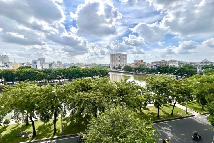 Chung cư Tầng 6 View sông 60m2 – Đinh tiên Hoàng BT