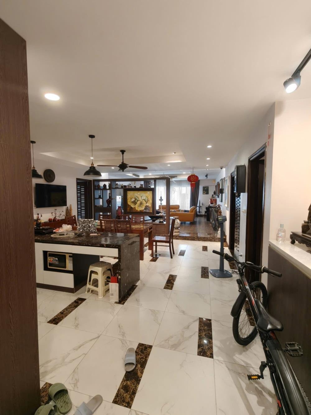 Chung Cư Mặt Phố Láng Hạ 193m² - View Triệu Đô - Giá 17.65 Tỷ