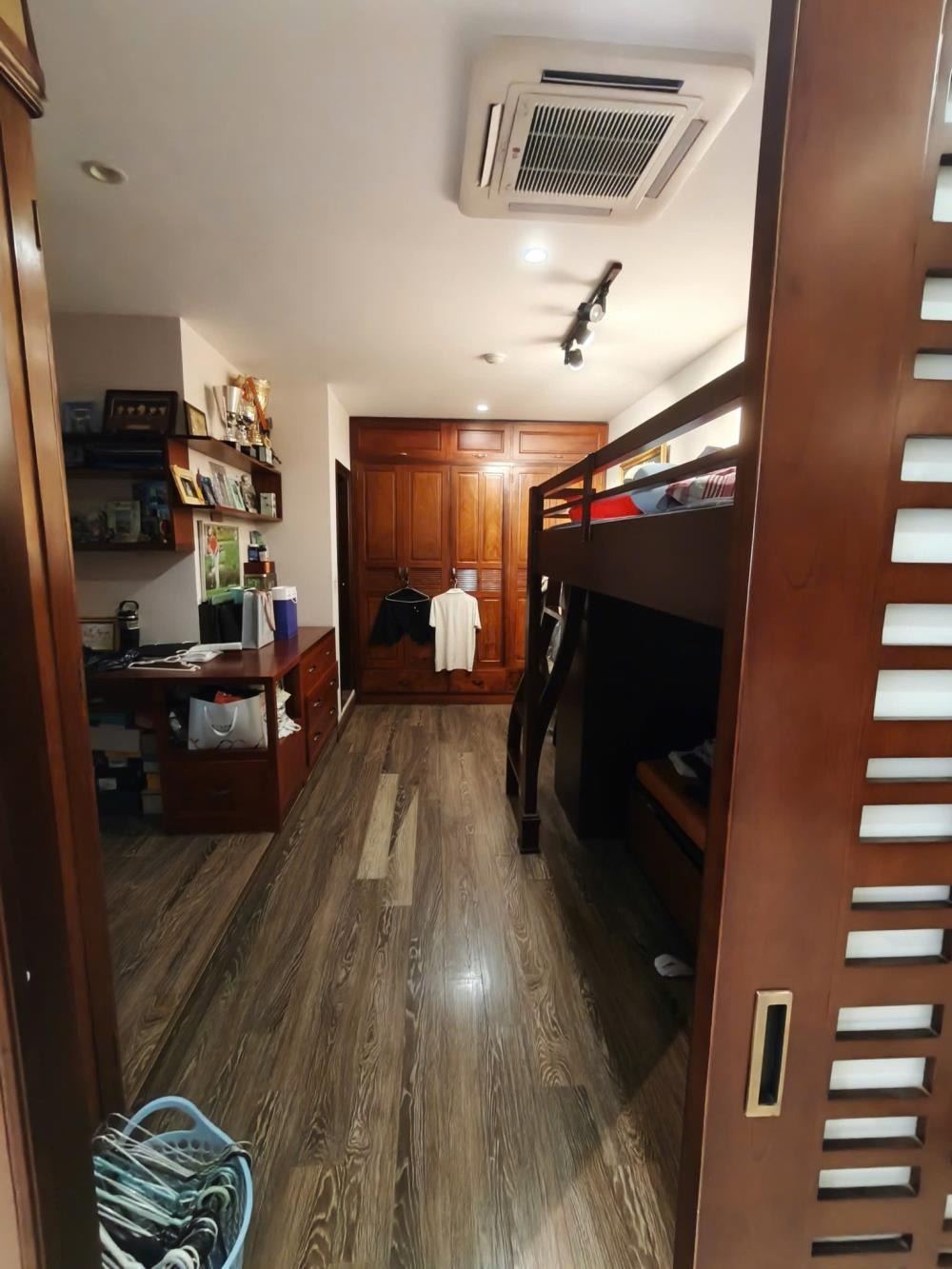 Chung Cư Mặt Phố Láng Hạ 193m² - View Triệu Đô - Giá 17.65 Tỷ