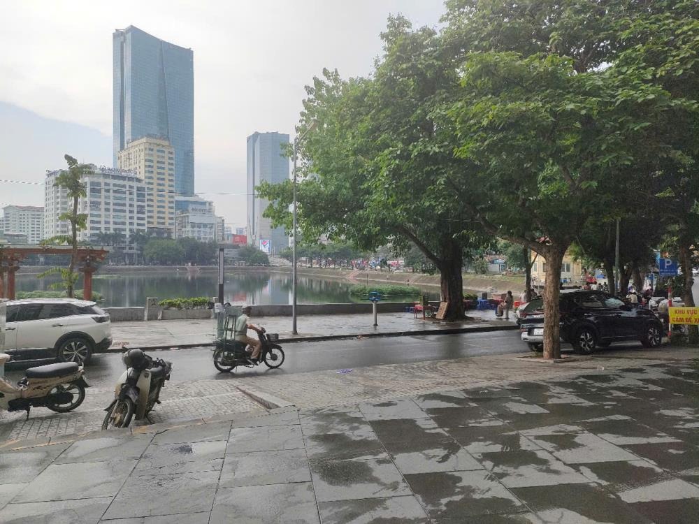 Mặt Bằng Kinh Doanh View Hồ Ngọc Khánh - Diện Tích 190m2, Vị Trí Đắc Địa