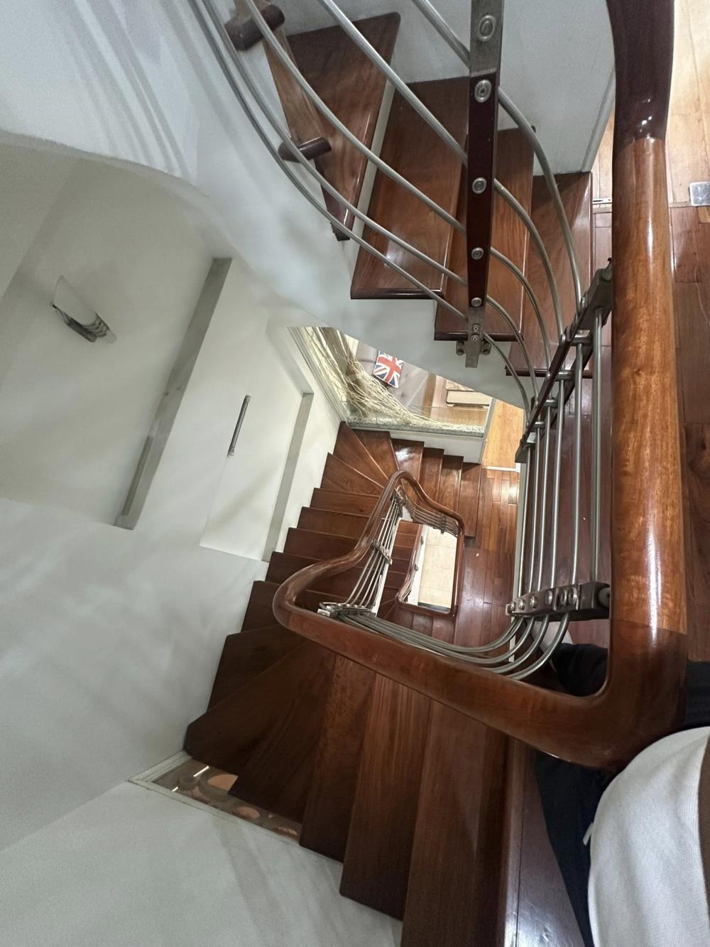 Bán nhà mặt tiền Đỗ Quang, Trần Duy Hưng - 42m² - 5 tầng - 22.5 tỷ