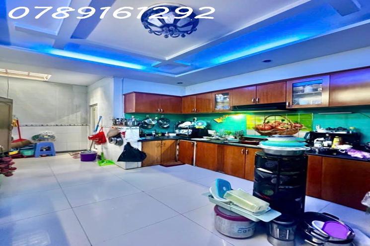 NGUYÊN HỒNG - P11 - BÌNH THẠNH  64M2 -  4x16 - 3PN - NỞ HẬU -  6TỶ4