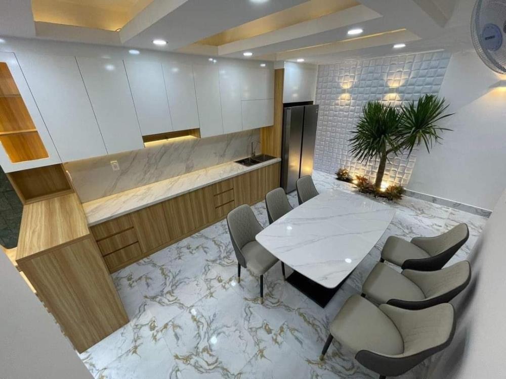 Bán nhà Quận 3, 5 tầng, 72m2, 16 tỷ - Xe hơi vào nhà - Lê Văn Sỹ