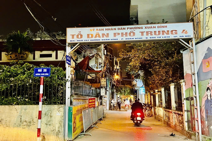 BÁN ĐẤT XUÂN ĐỈNH_ NGOAI GIAO ĐOÀN 136 M .OTO VÀO ĐẤT.THÔNG .KINH DOANH.CHÀO:24,5 TỶ