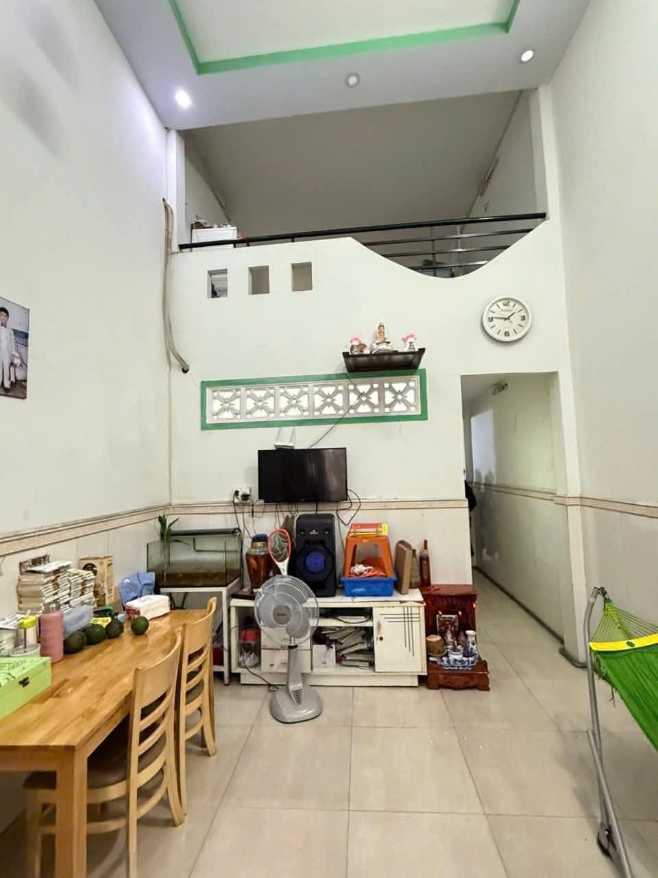 Chỉ 3 tỷ - Nhà 1 Trệt 1 Lửng, Sổ Hồng Riêng, Ngay Siêu Thị Metro Quận 12