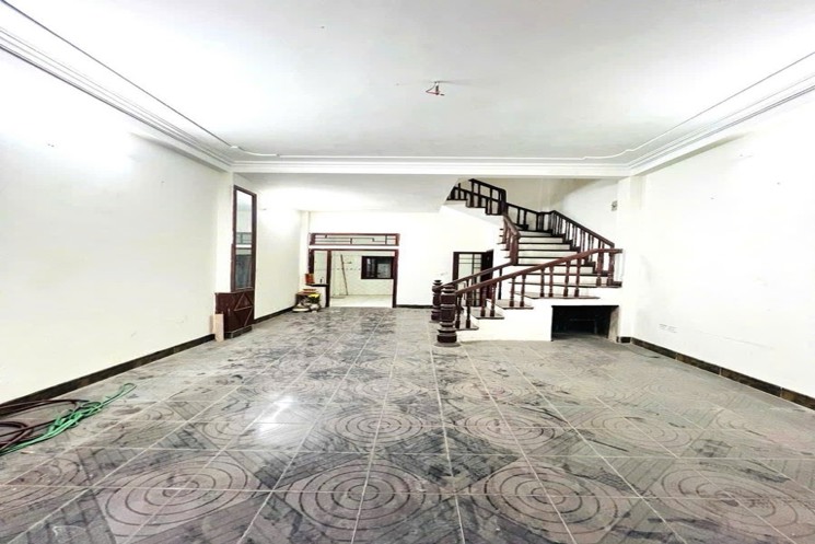 PHÂN LÔ QUÂN ĐỘI - Ô TÔ ĐỖ TRƯỚC CỬA - NHÀ MỚI ĐẸP DÂN XÂY - TẶNG FULL NỘI THẤT KHÁCH CHỈ CẦN XÁCH