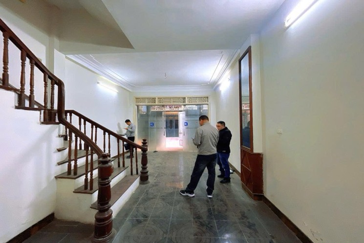 PHÂN LÔ QUÂN ĐỘI - Ô TÔ ĐỖ TRƯỚC CỬA - NHÀ MỚI ĐẸP DÂN XÂY - TẶNG FULL NỘI THẤT KHÁCH CHỈ CẦN XÁCH