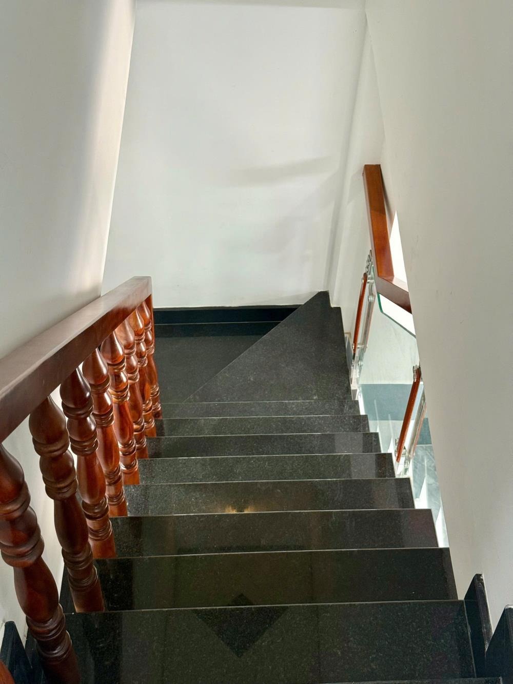 Nhà Giá Rẻ 550TR, Sổ Hồng Riêng - Nguyễn Văn Bứa, Công Chứng Ngay