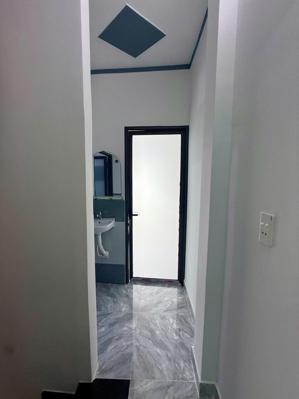 Nhà Giá Rẻ 550TR, Sổ Hồng Riêng - Nguyễn Văn Bứa, Công Chứng Ngay