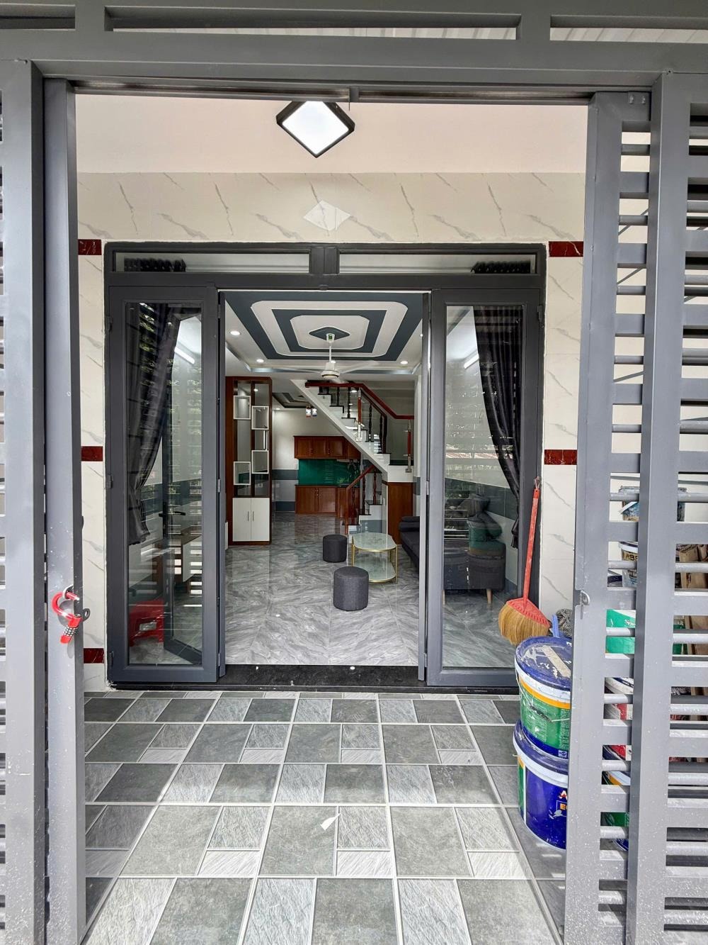 Nhà Giá Rẻ 550TR, Sổ Hồng Riêng - Nguyễn Văn Bứa, Công Chứng Ngay