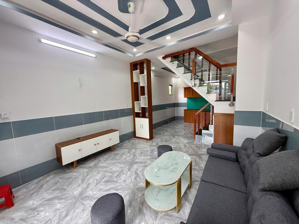 Nhà Giá Rẻ 550TR, Sổ Hồng Riêng - Nguyễn Văn Bứa, Công Chứng Ngay