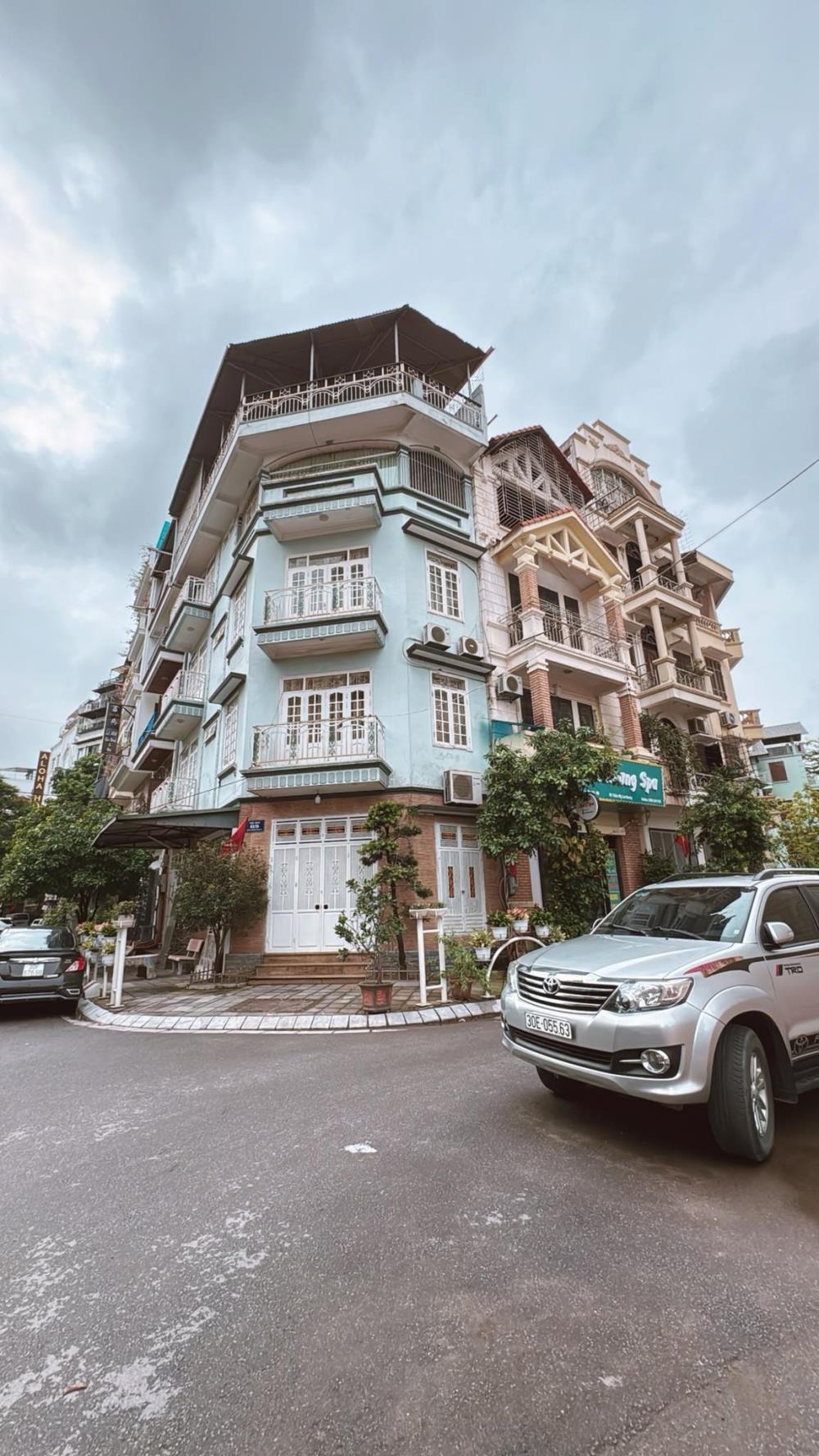 Bán nhà Tây Hồ - 60m2, 4 tầng, ô tô tránh, 24.5 tỷ - Vị trí đắc địa