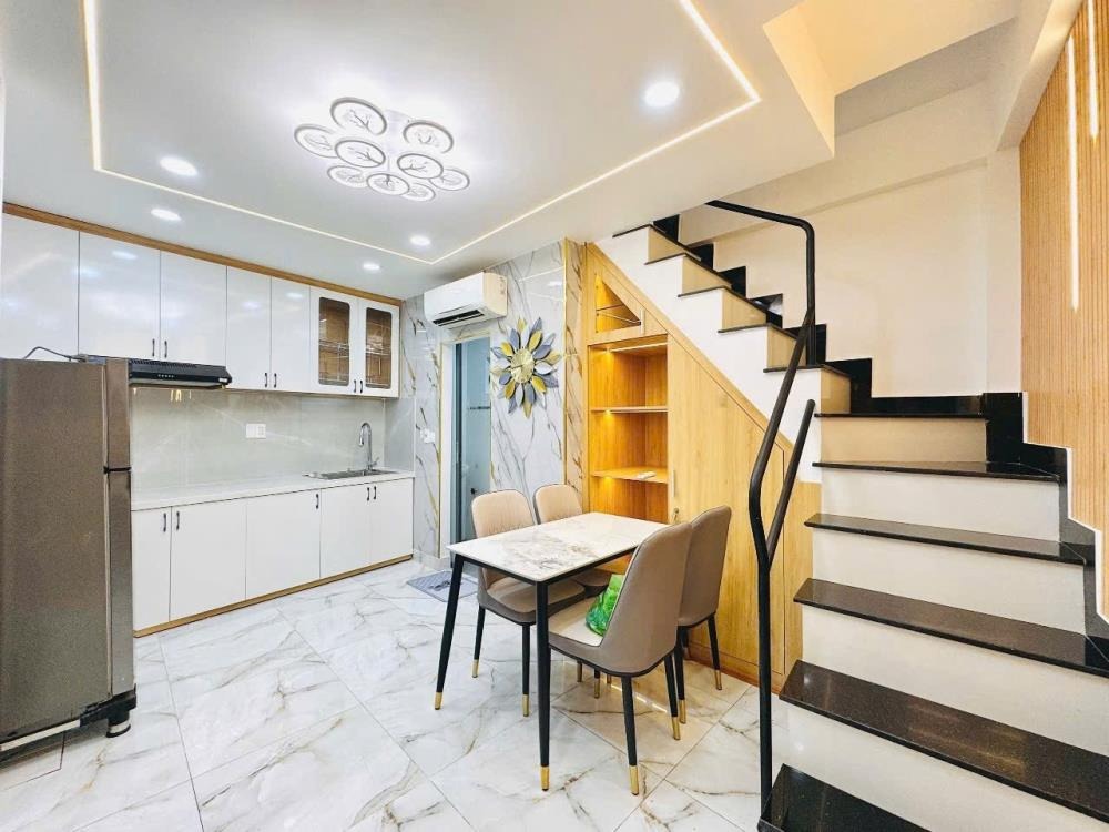 Nhà mới Phú Nhuận, 3.99 tỷ - Vị trí đẹp, 2PN, 2WC, Hẻm 6m