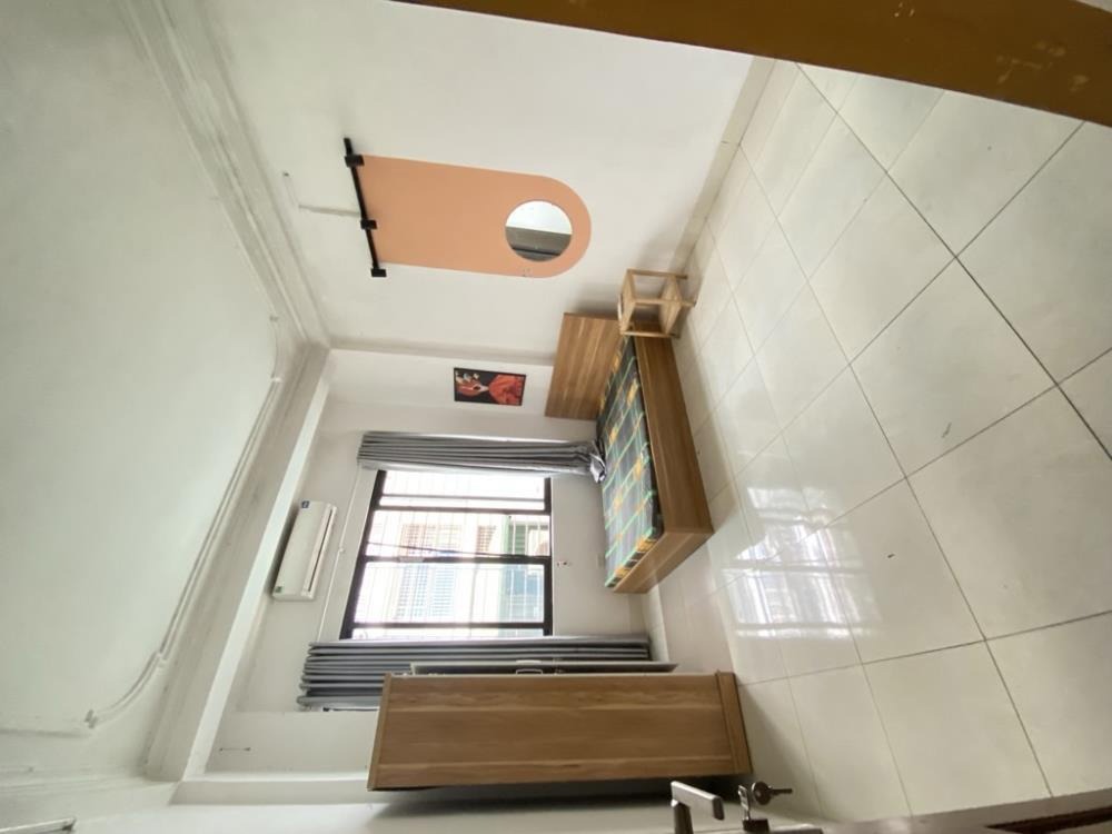 Nhà Cát Linh - 38m2 - 5 Tầng - 10.3 Tỷ - Vị trí Vip, Phân Lô, Ngõ Thoáng
