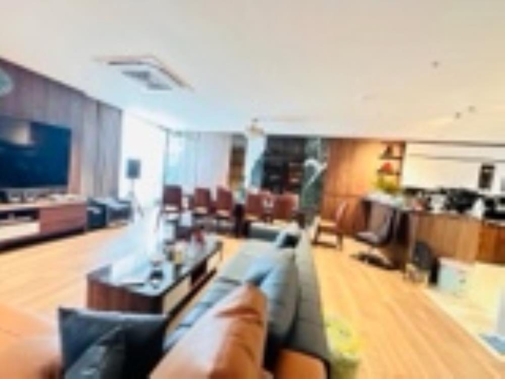 Bán Gấp Nhà Mặt Phố Nghi Tàm - 100m2 - Giá 95 Tỷ (TL)