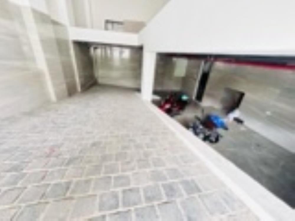 Bán Gấp Nhà Mặt Phố Nghi Tàm - 100m2 - Giá 95 Tỷ (TL)