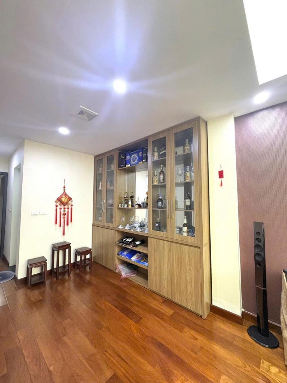 Nhà Mặt Phố Hòe Nhai 34 Tỷ - 44m2, 4PN, Thang Máy, Vị Trí Đắc Địa