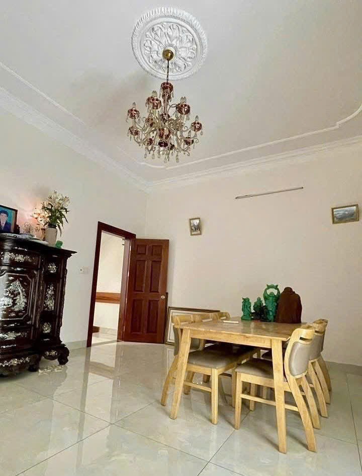 Nhà đẹp Tân Bình - 96m² - Hẻm Ôtô - Gần Sân Bay - 19.x tỷ