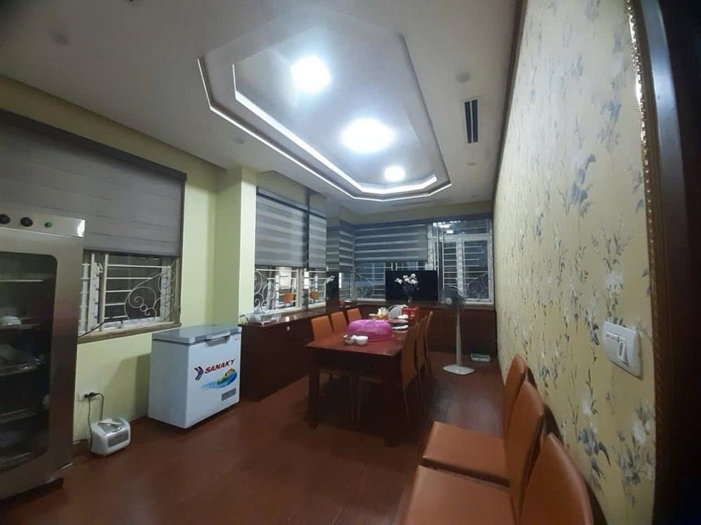 Bán nhà riêng Láng Hạ, Đống Đa - 105m2, 8 tầng, MT, Lô Góc Hiếm