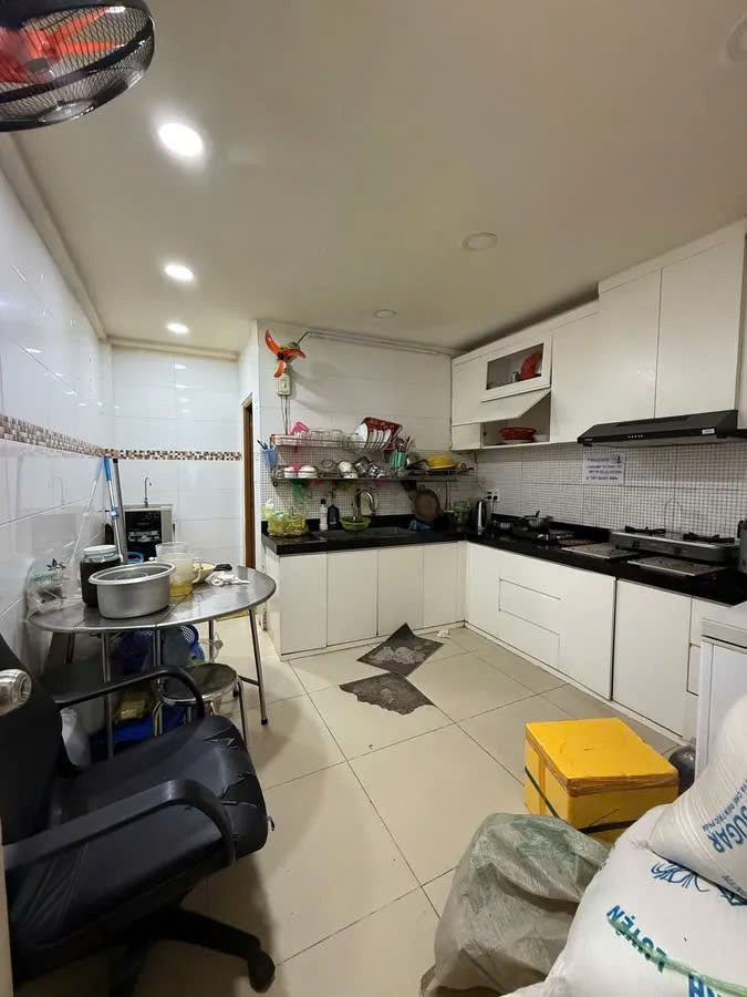 Nhà Mặt Tiền Tân Hải, Tân Bình - 60m2, 5 Tầng, KD Sầm Uất - 10.9 Tỷ