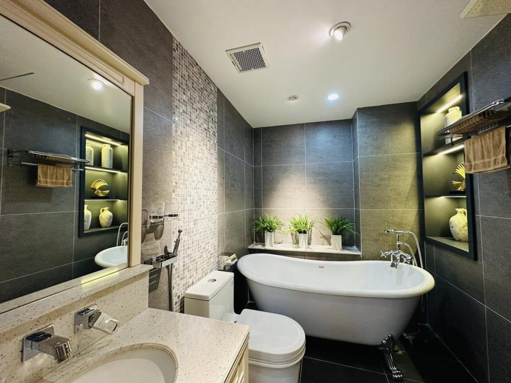 Siêu phẩm Khương Đình: Nhà đẹp full nội thất, 3 phòng ngủ, gần ô tô, 8.6 tỷ