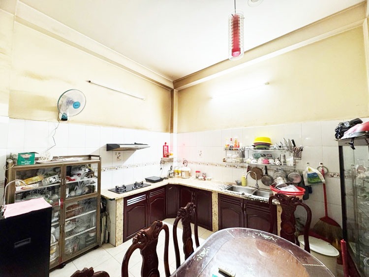 Nhà 4 Tầng, Hẻm Xe Hơi, Tân Bình - Giá Hơn 10 Tỷ Thương Lượng